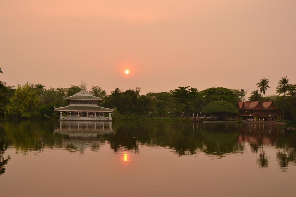 Hotel Suan Sampran Nakhon Pathom Esterno foto