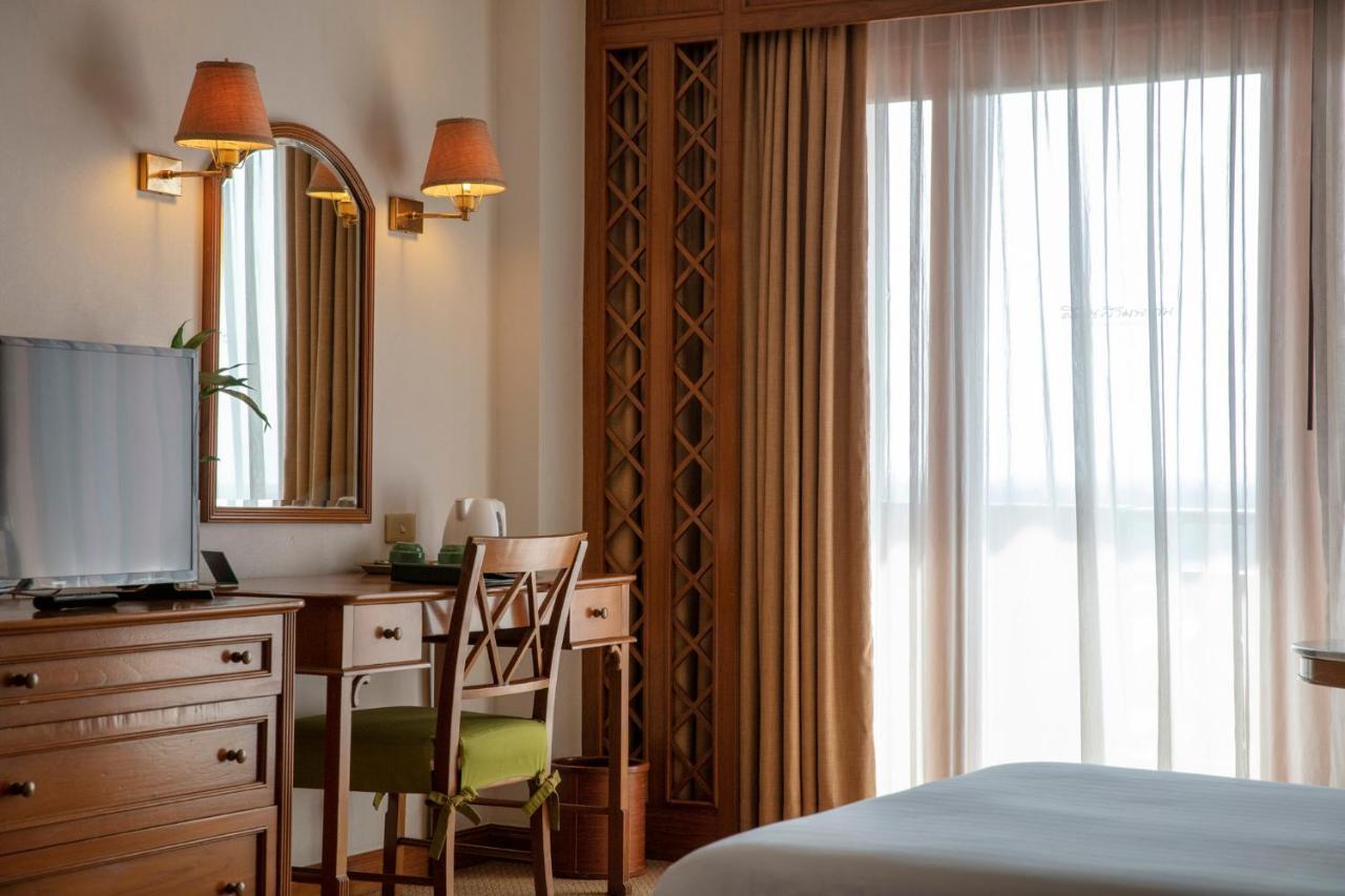 Hotel Suan Sampran Nakhon Pathom Esterno foto